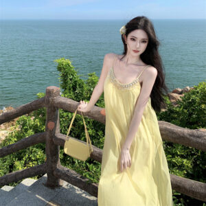 Seaside holiday dress with diamond-encrusted suspenders birthday dress summer Chaoxian backless birthday dress